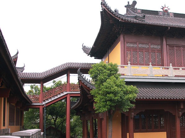 佛教寺廟設(shè)計的信仰空間與世俗空間融合