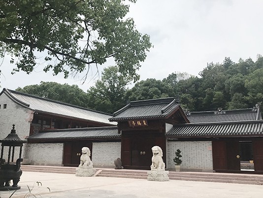 經(jīng)過三年多的修繕，這座中式四合院重現(xiàn)了禪意之美！
